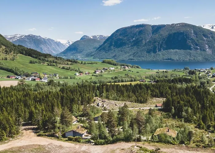 Jolsterlia Hyttetun Årdal