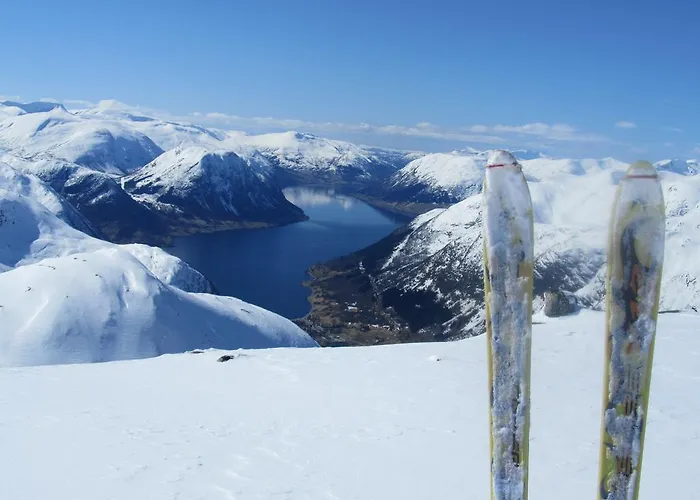 אכסניה Jolsterlia Hyttetun