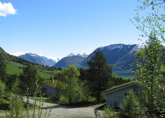 Jolsterlia Hyttetun * Årdal